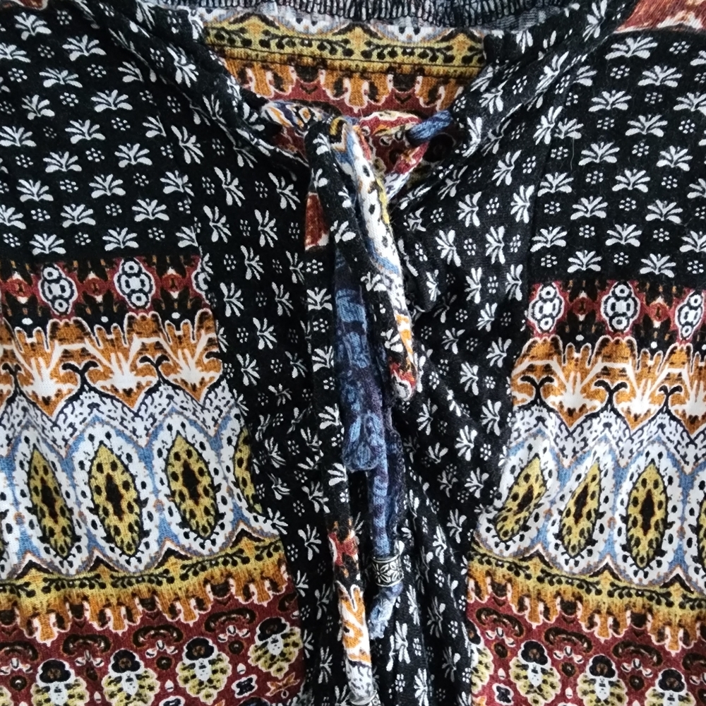 A Set Of 2 Size XL blouses. Mod X And One World - Picture 10 of 13